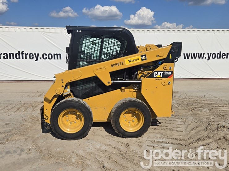 2016-caterpillar-232d-image-2