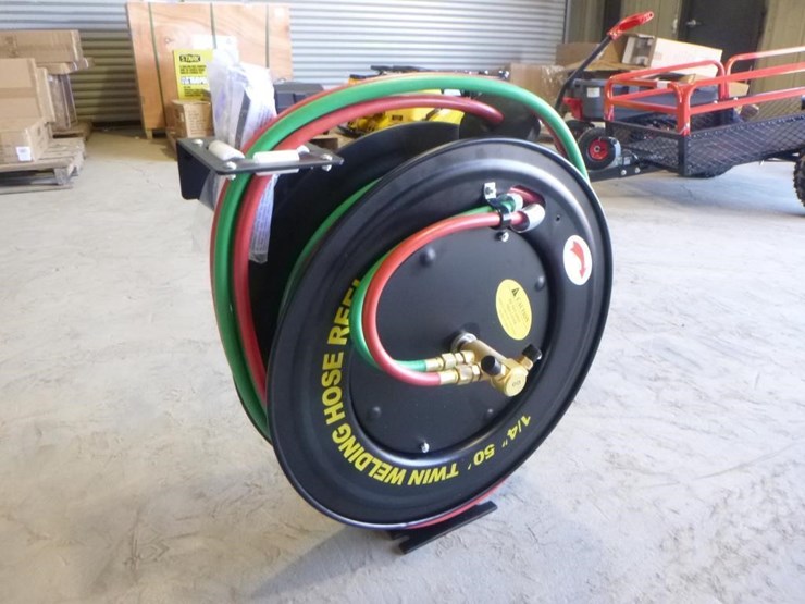 1/4"x50'-retractable-welding-hose-reel-image-2