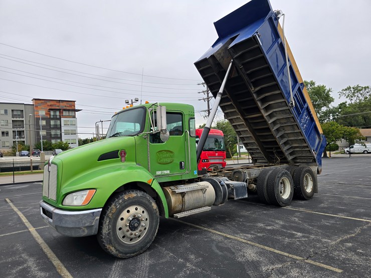 2016-kenworth-t370-image-55