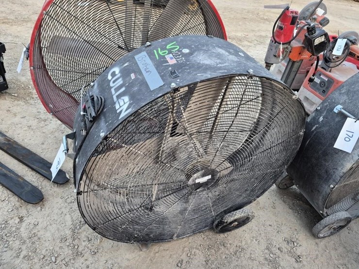 inudustrial-barn-fan-(as-is-unit)-image-1