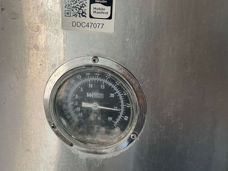 mueller-2000-gallon-milk-tank-image-22