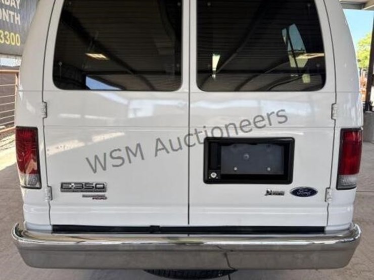 2009-ford-e350-image-6