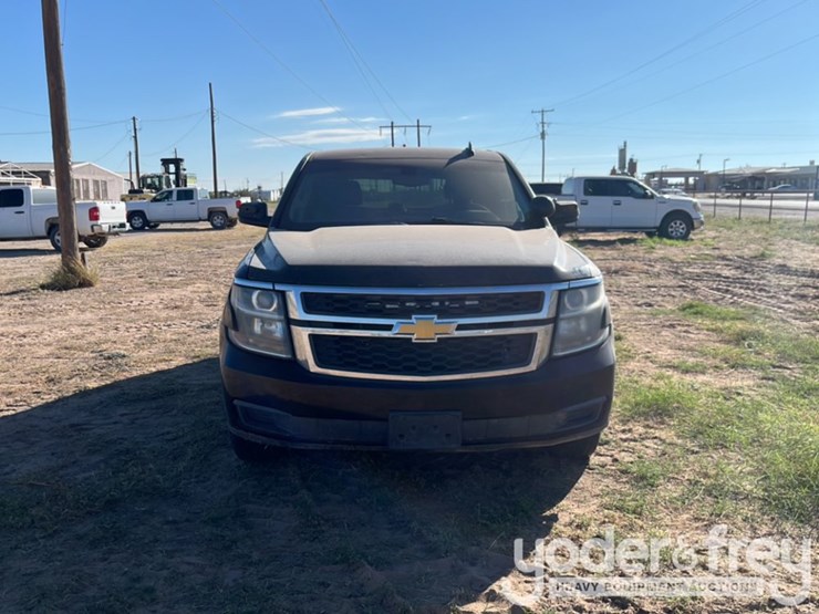 2015-chevrolet-tahoe-image-8