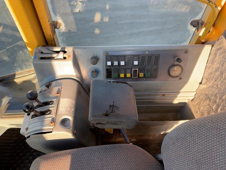 1992-volvo-l90-image-22
