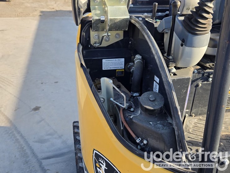 2022-deere-26g-image-49