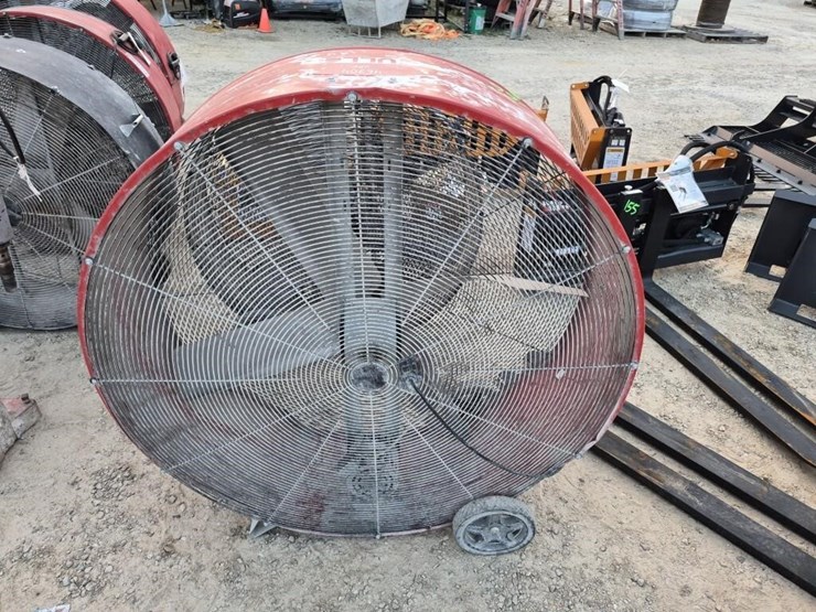 inudustrial-barn-fan-image-3