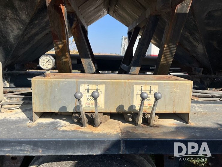 2002-kenworth-t800-image-26