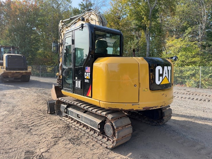 2017-caterpillar-307e2-image-3