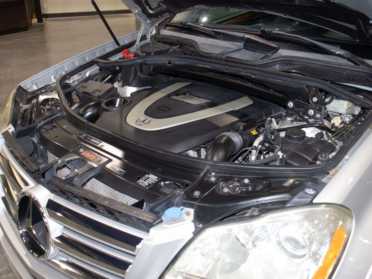 2008-mercedes-benz-gl-550-amg-suv-image-16
