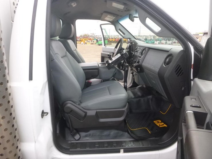 2015-ford-f550-image-23