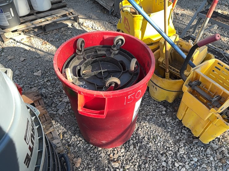 rubbermaid-trach-barrel-full-of-grease-barrrel-dollies-support-equipment-image-1