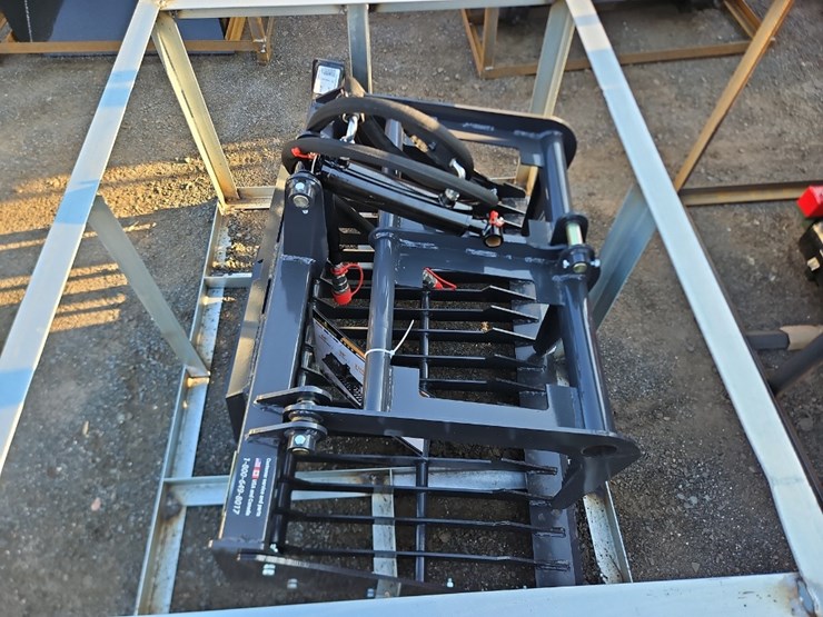 landhonor-44"-skeleton-bucket-grapple-image-3