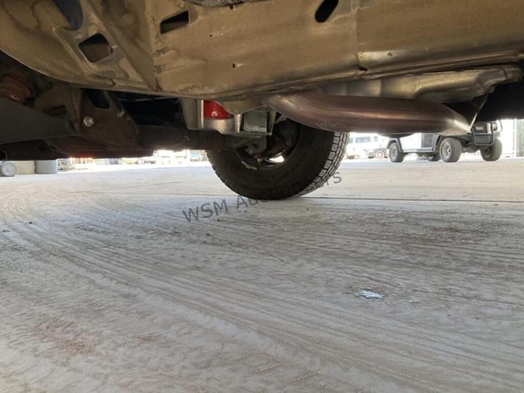 2011-chevrolet-express-2500-image-26