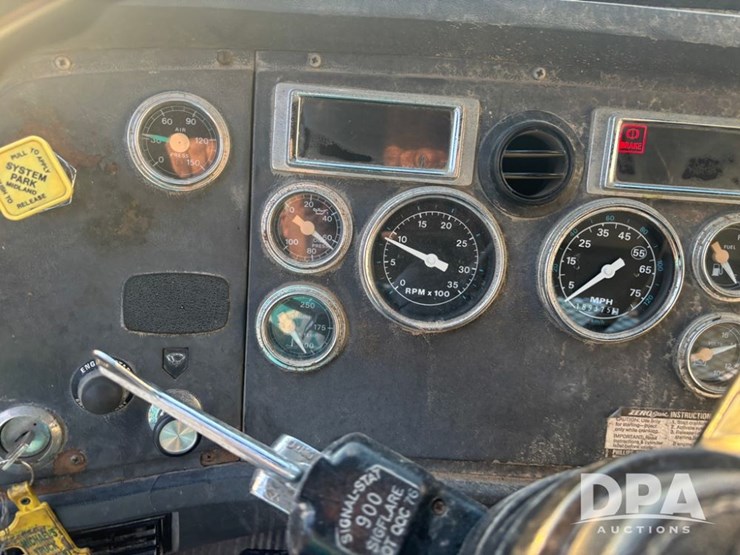 ford-l8000-image-47