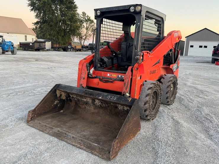 kubota-ssv65-image-2