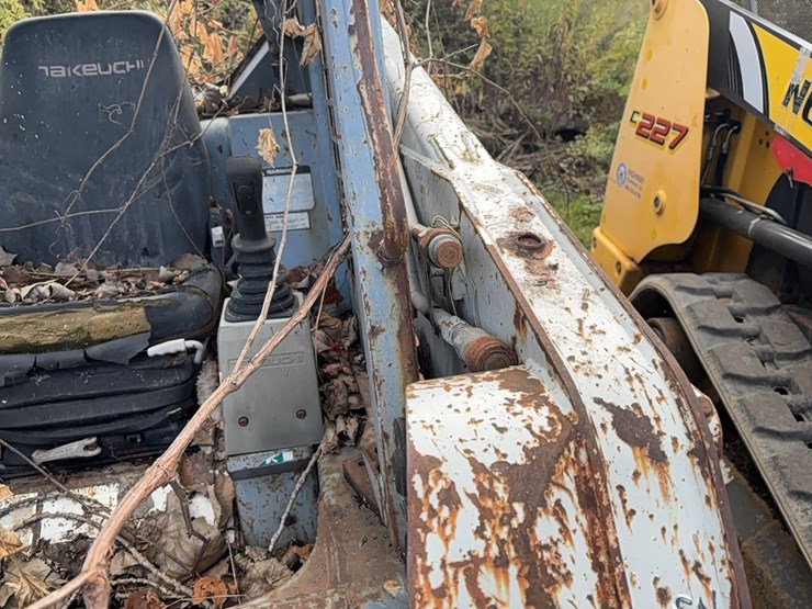 takeuchi-tl130-image-5