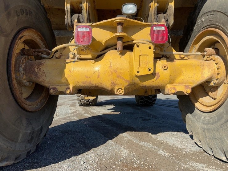 1995-caterpillar-d25d-image-9