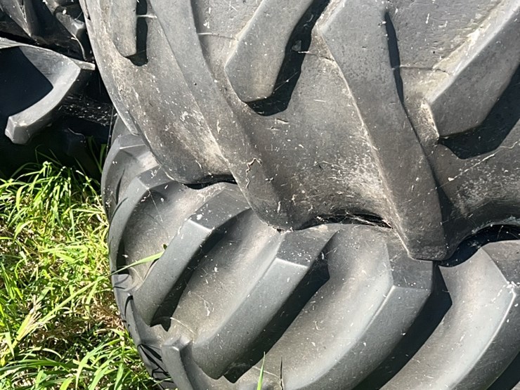 (3)-30.5/32-combine-tires,-decent-tires-image-18