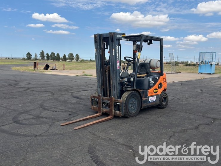 2012-doosan-g25-image-1