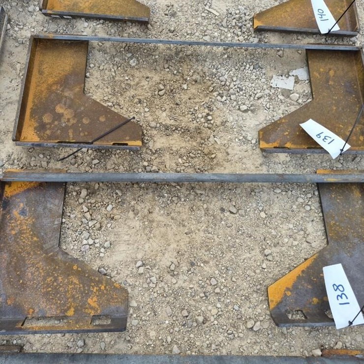 Skid Steer Mounting Plate