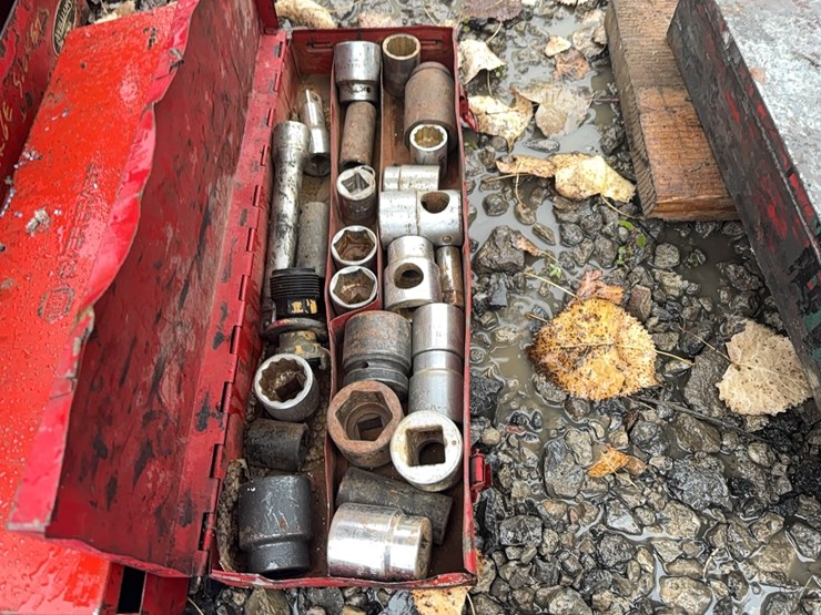 (3)-tool-boxes-of-hd-sockets-support-equipment-image-4