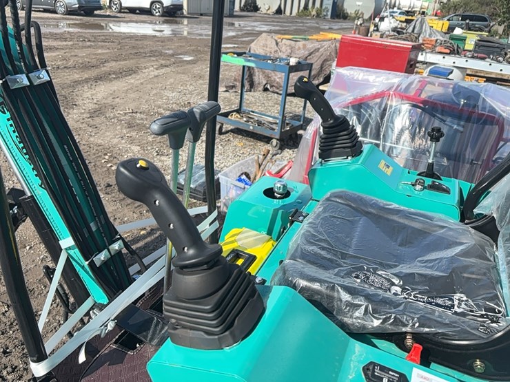 new-cfg-h15r-hydraulic-excavator-sn:6w0002-image-12