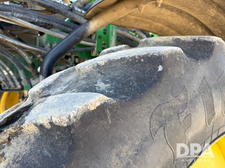 2021-john-deere-r4044-image-57
