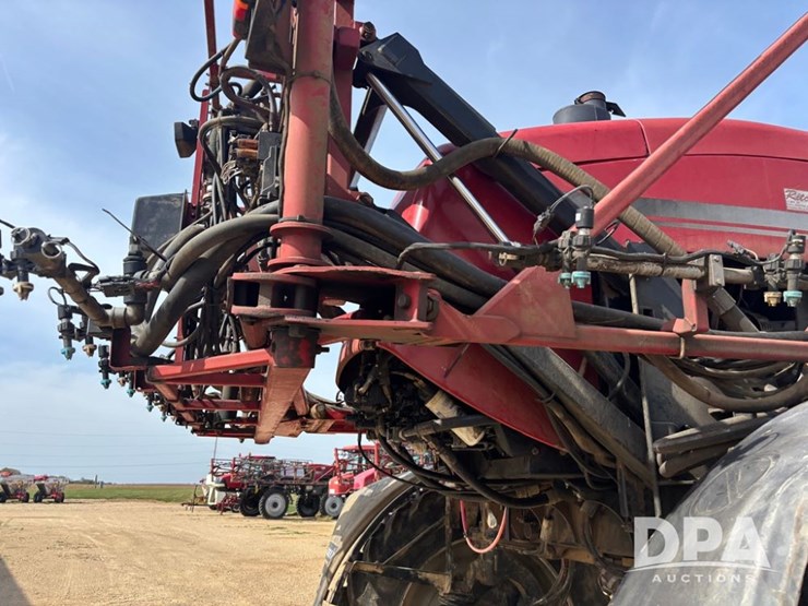 2011-case-ih-4420-sprayer-(dr12305-unit-472)-image-26