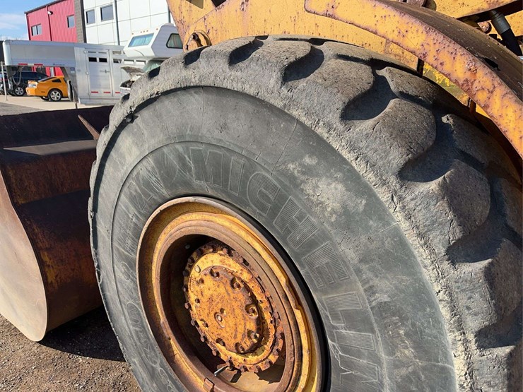 clark-125-wheel-loader-image-12