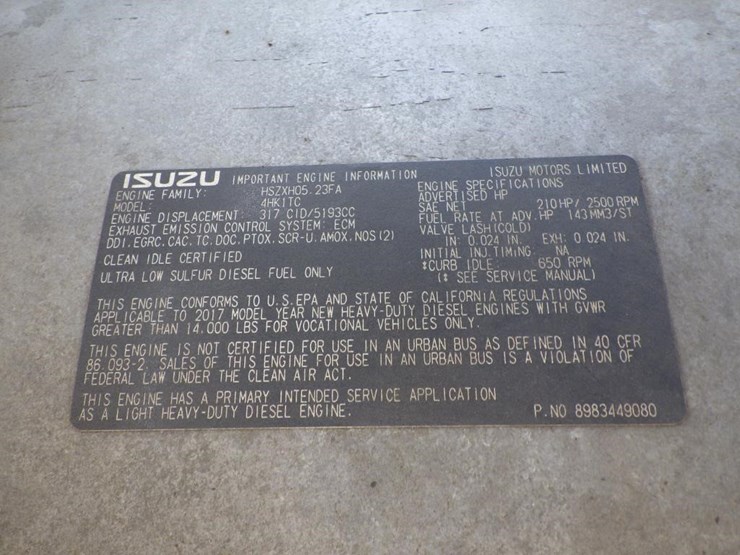 2018-isuzu-nqr-image-13