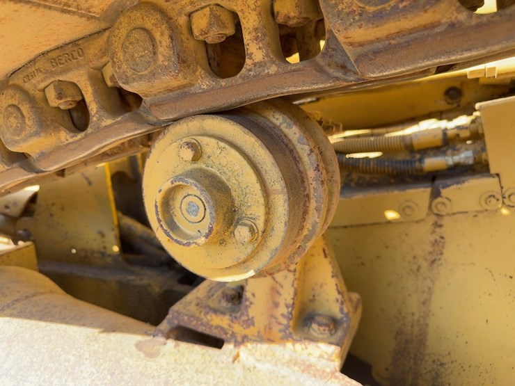1993-caterpillar-d4h-xl-image-23