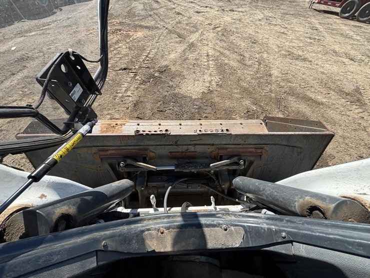 2023-bobcat-t86-image-21
