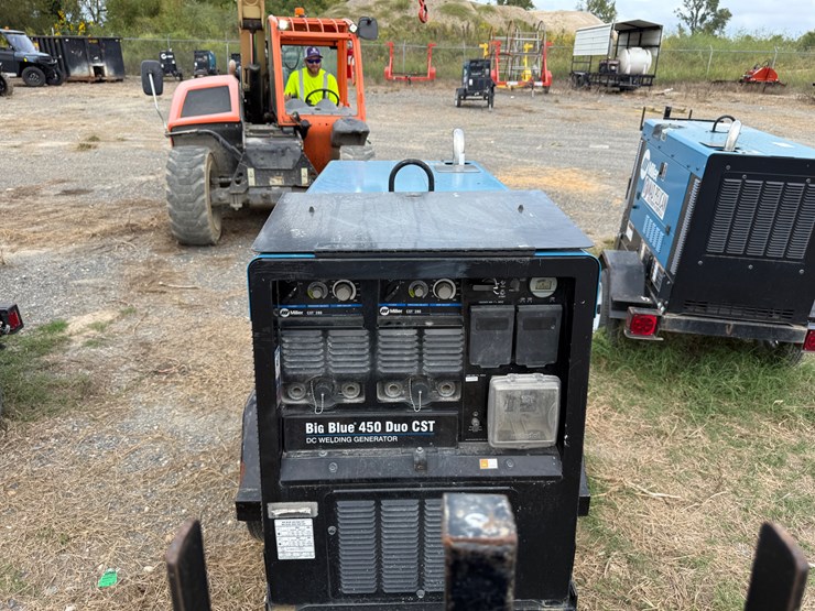 #681-•-2023-miller-big-blue-dual-450’s!-image-2
