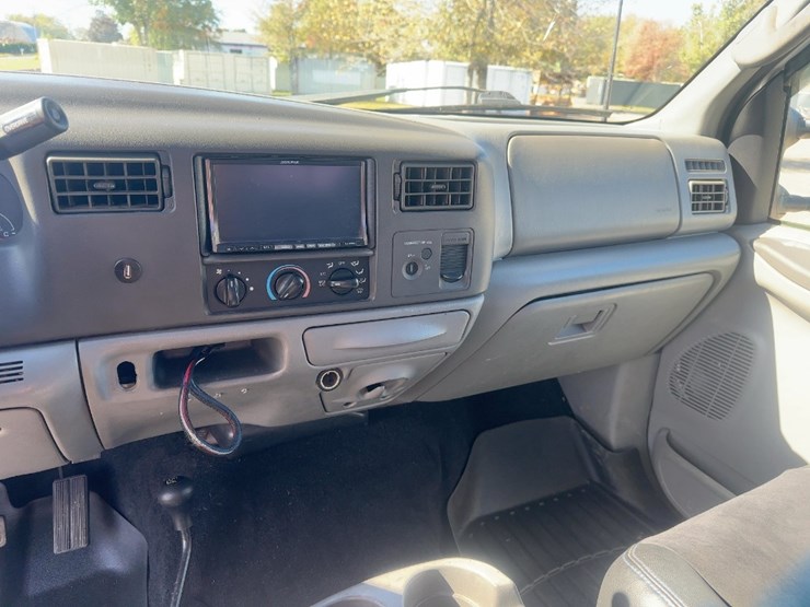 2003-ford-f350-image-18