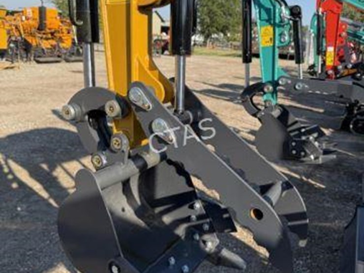 #65-•-mini-excavator---gas---hydraulic-thumb-image-7