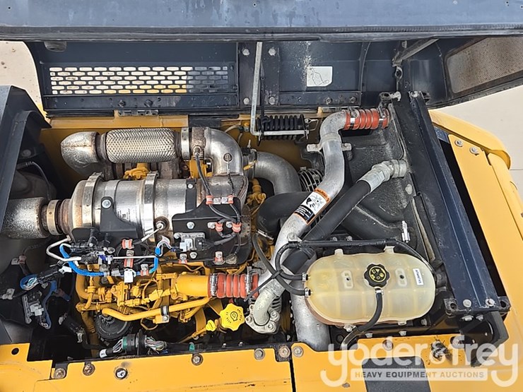 2022-deere-130g-image-47