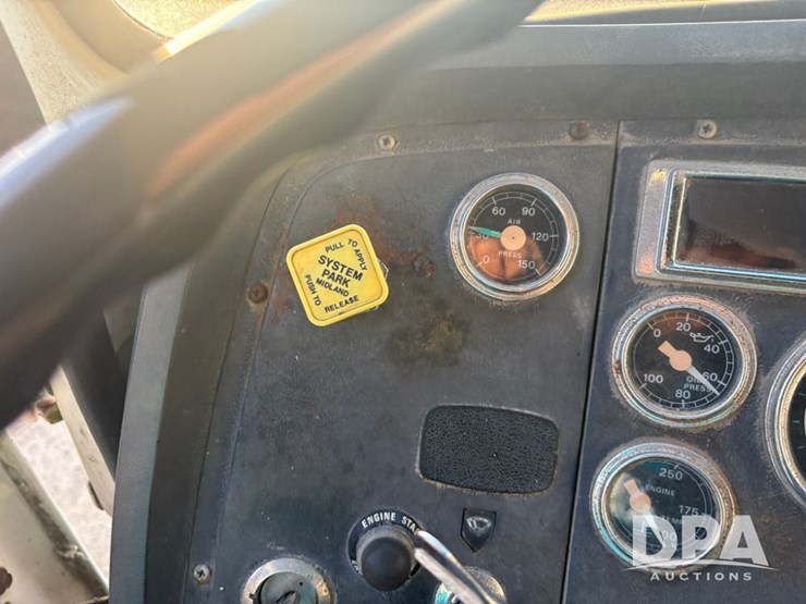 ford-l8000-image-48