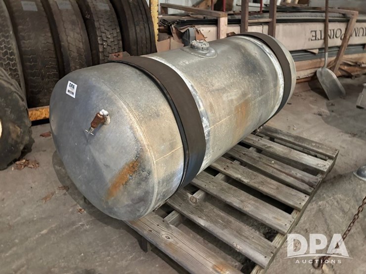 truck-fuel-tank-(dr12299)-image-1
