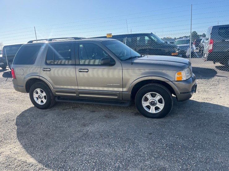 2002-ford-explorer-image-4
