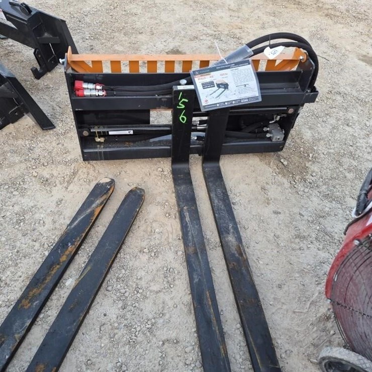Wolverine PFA-11-3300G Hydraulic Pallet Forks