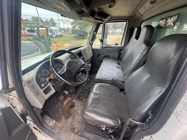 2011-international-durastar-box-truck,-maxxforce-diesel,-automatic-transmission-314,348-miles-showi-image-6