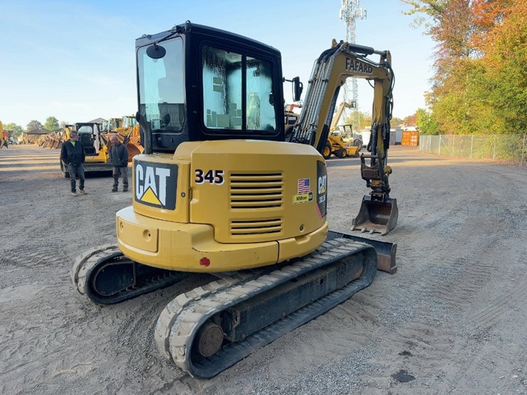 2018-caterpillar-305-image-5
