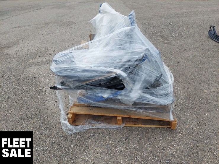 pallet-of-arctic-cat-snowmobile-parts-image-5