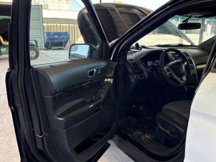 2014-ford-explorer-image-23
