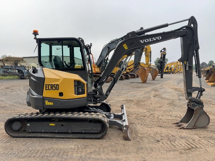 2023-volvo-ecr50f-mini-excavator-image-6