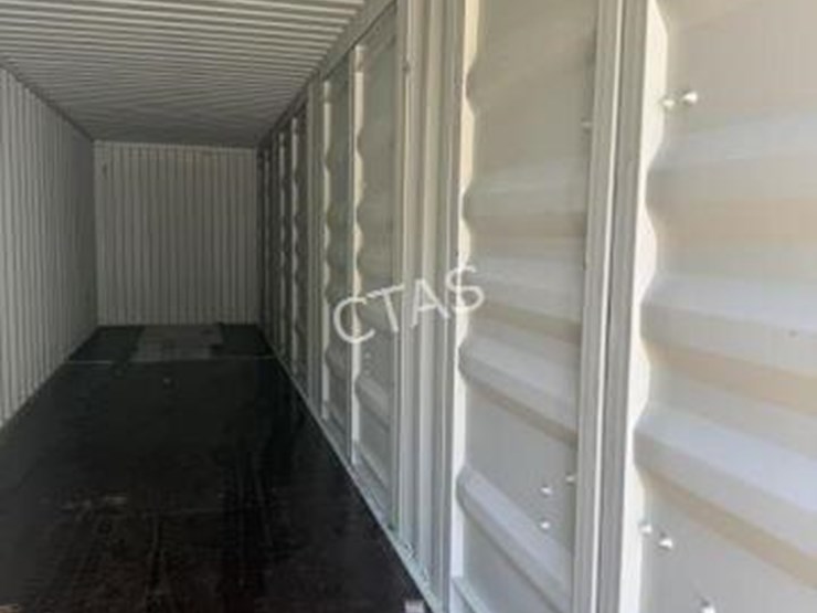 #83-•-40'-high-cube-conex/shipping-container---one-trip-image-10