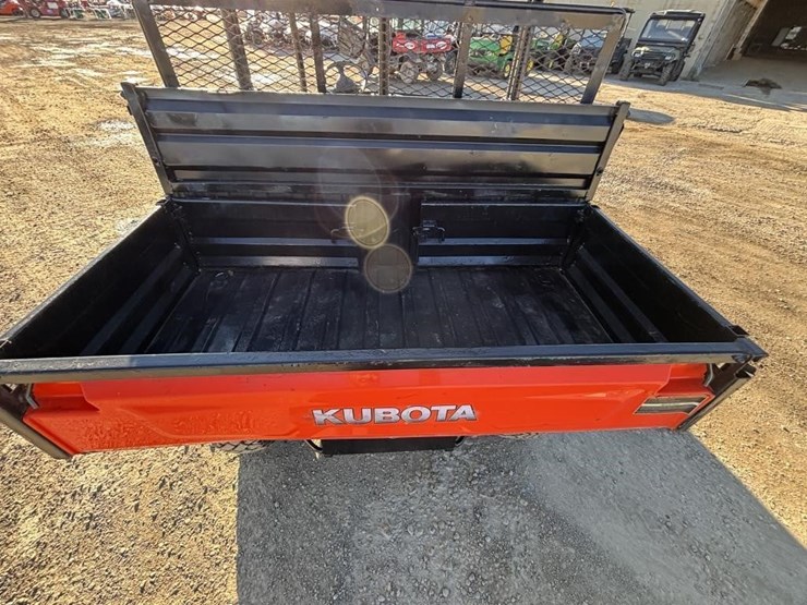 2018-kubota-rtvx1140-image-9