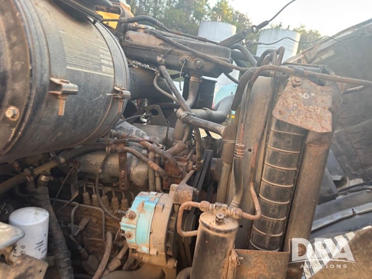 ford-l8000-image-17