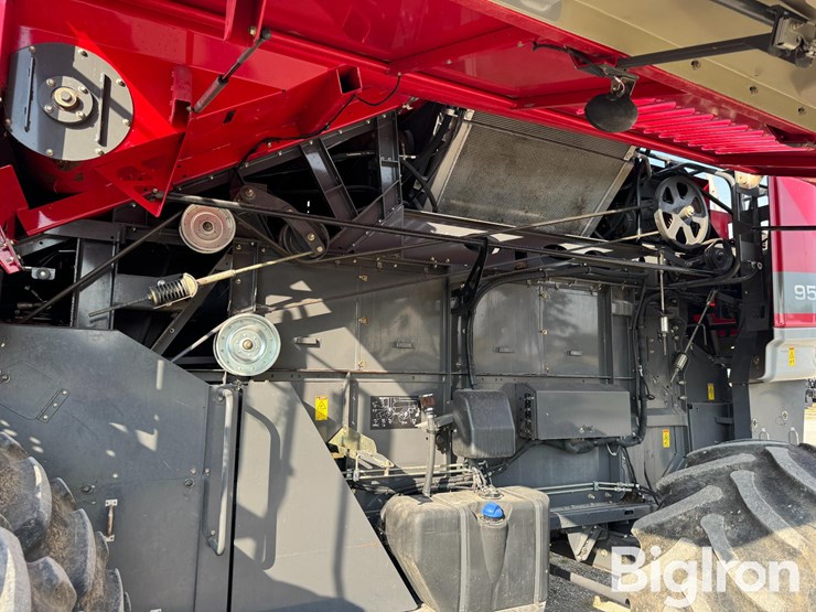 2012-massey-ferguson-9540-image-17