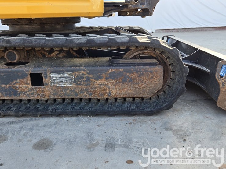 2022-deere-26g-image-22
